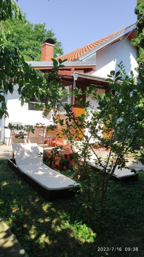 Apartman Stara Tresnja Kladovo Exteriér fotografie